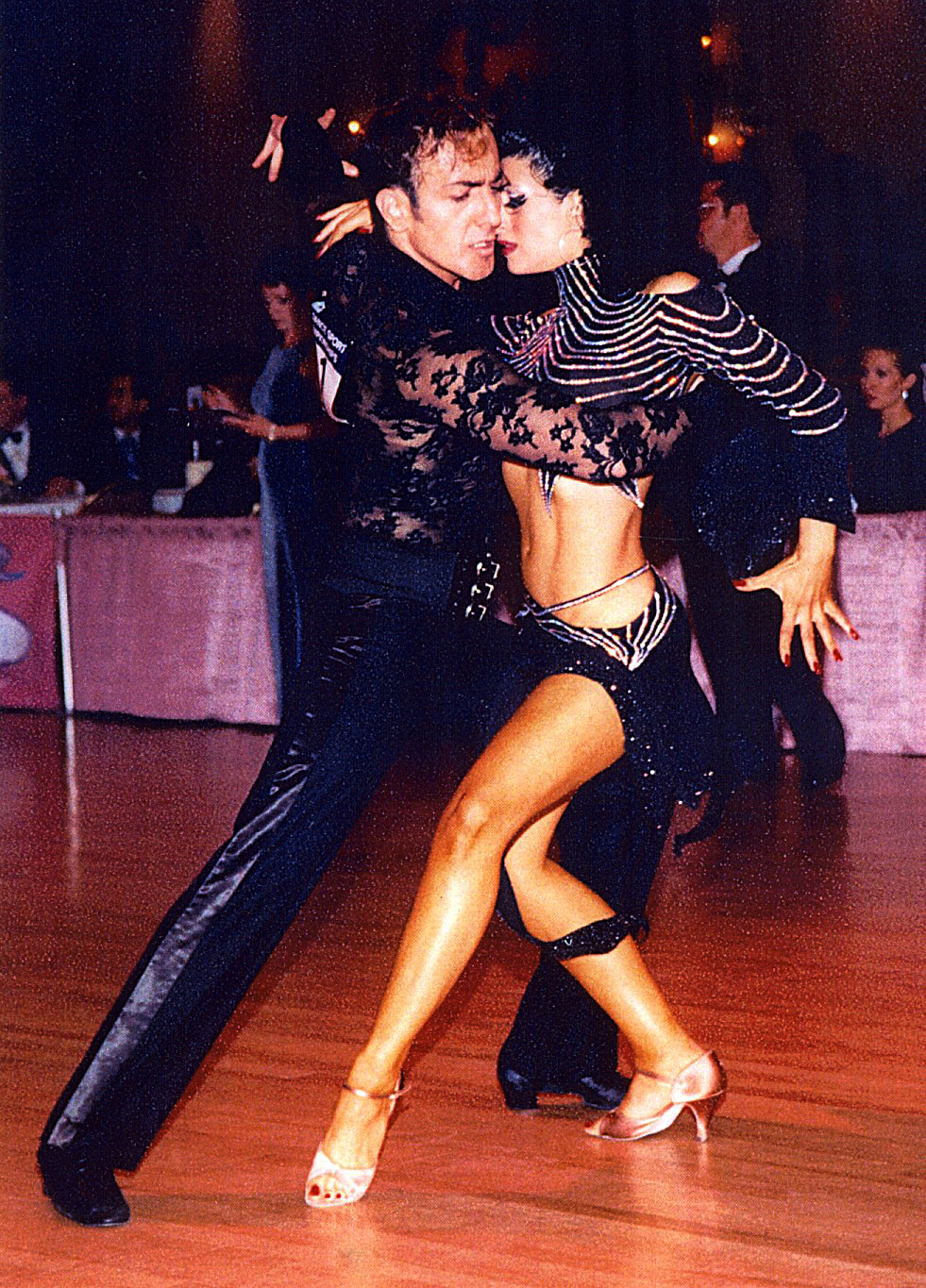 Couple dancing samba